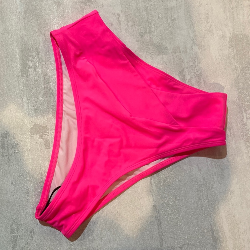 Pink bikini from HALARA.